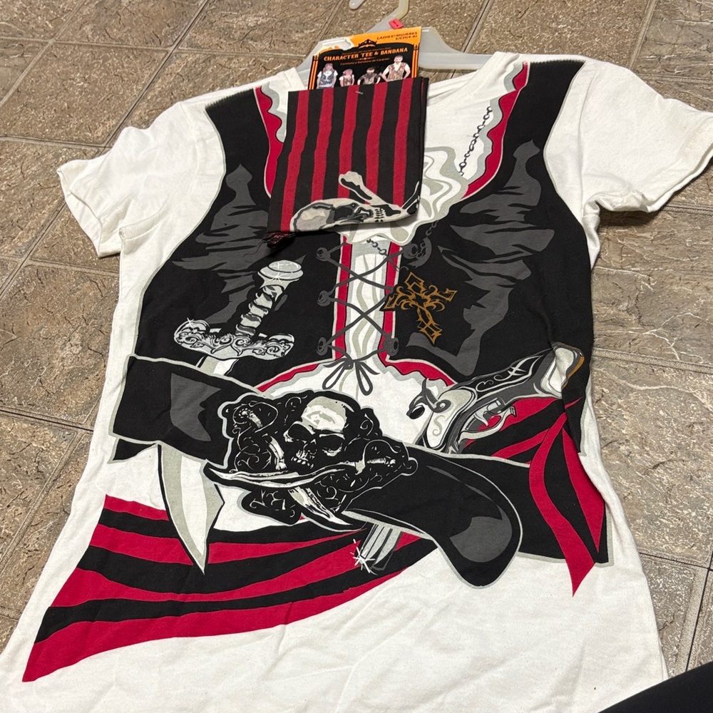 Pirate Graphic Short Sleeve Tee